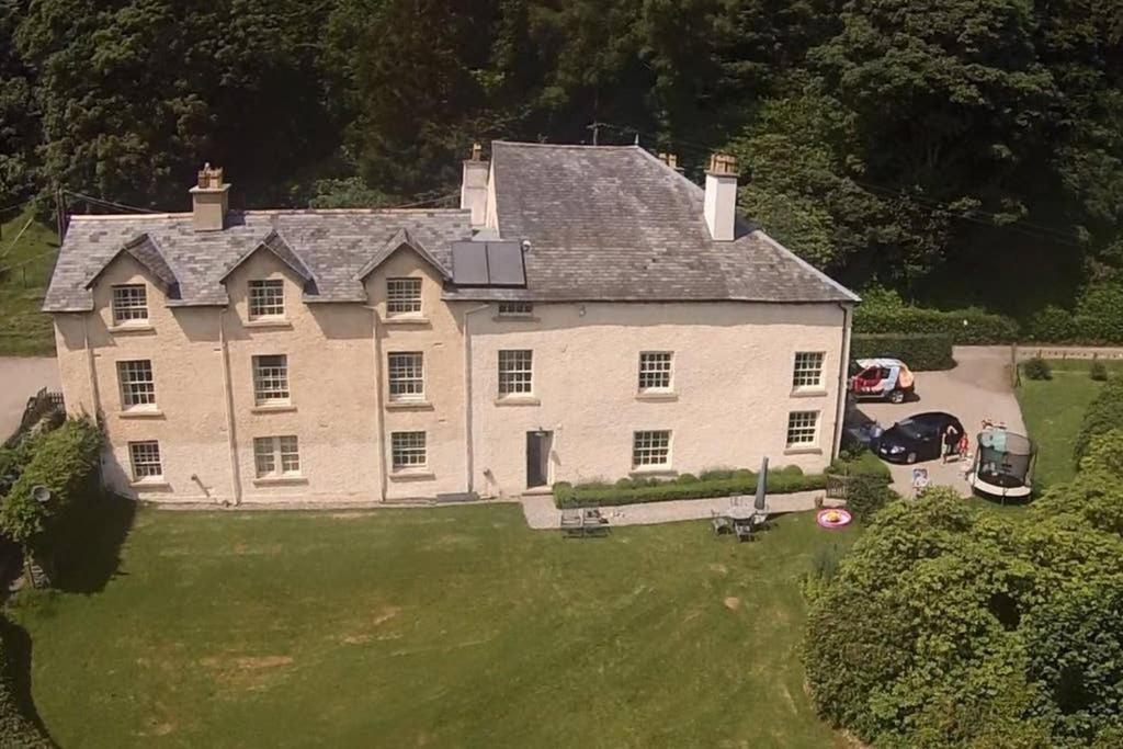 Plas Yn Yale With Mountain Views From All Windows Ρέξαμ Εξωτερικό φωτογραφία