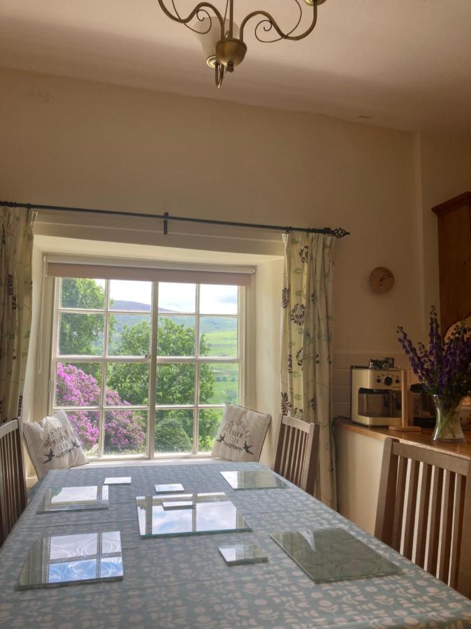 Plas Yn Yale With Mountain Views From All Windows Ρέξαμ Εξωτερικό φωτογραφία